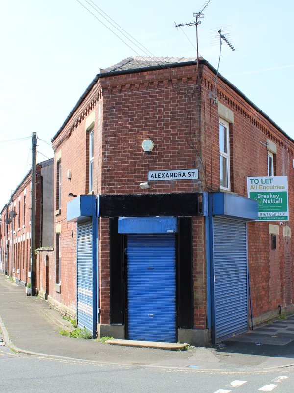 252254 Whiteacre Road, AshtonunderLyne, Greater Manchester, OL6 9QB