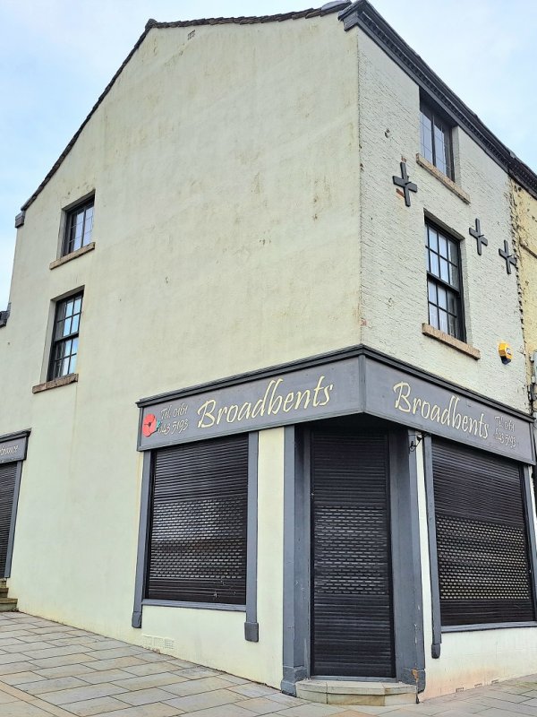 “Under Offer”65 Long Street, Middleton, Manchester, M24 6UN Breakey