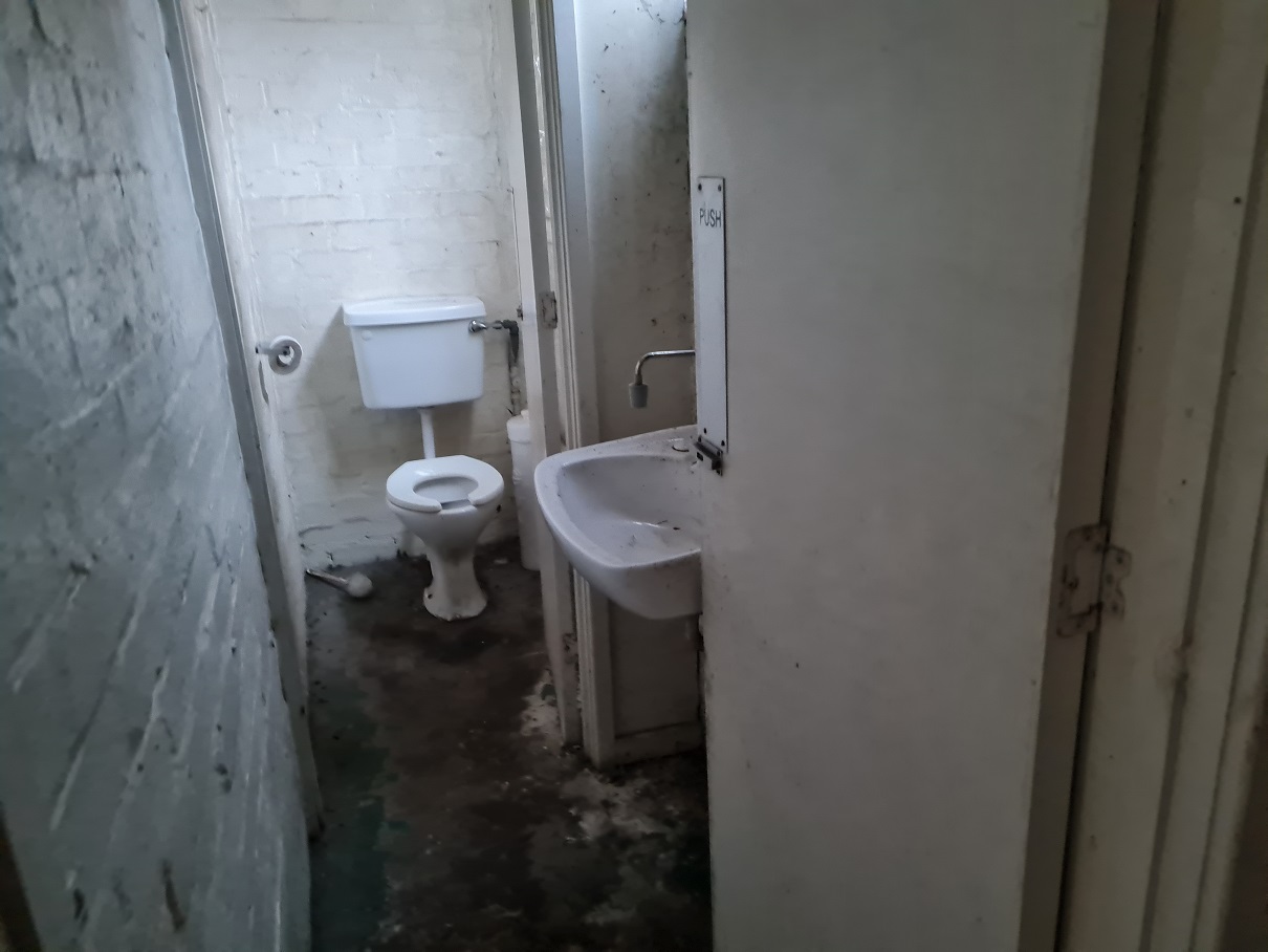 Unit 1 & 2 , Lord Street, AshtonunderLyne, OL6 8LJ Breakey & Nuttall