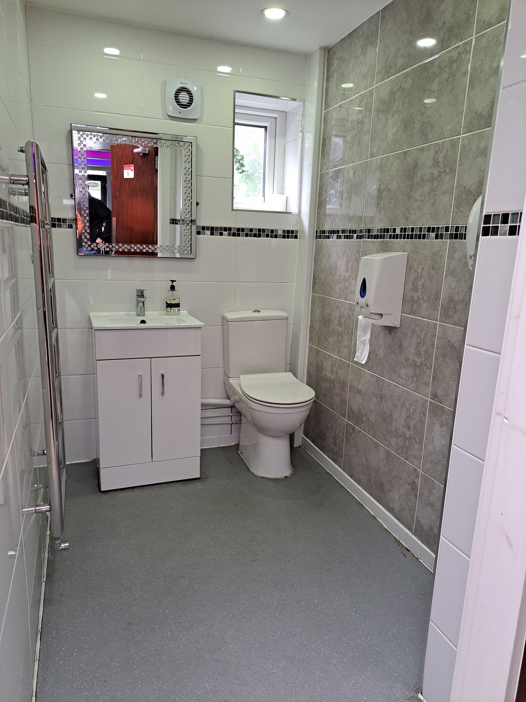 1 Milnrow Road, Shaw, Oldham, OL2 8AP Breakey & Nuttall