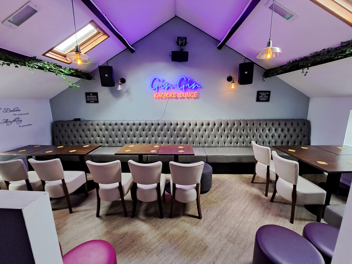 1 Milnrow Road, Shaw, Oldham, OL2 8AP Breakey & Nuttall