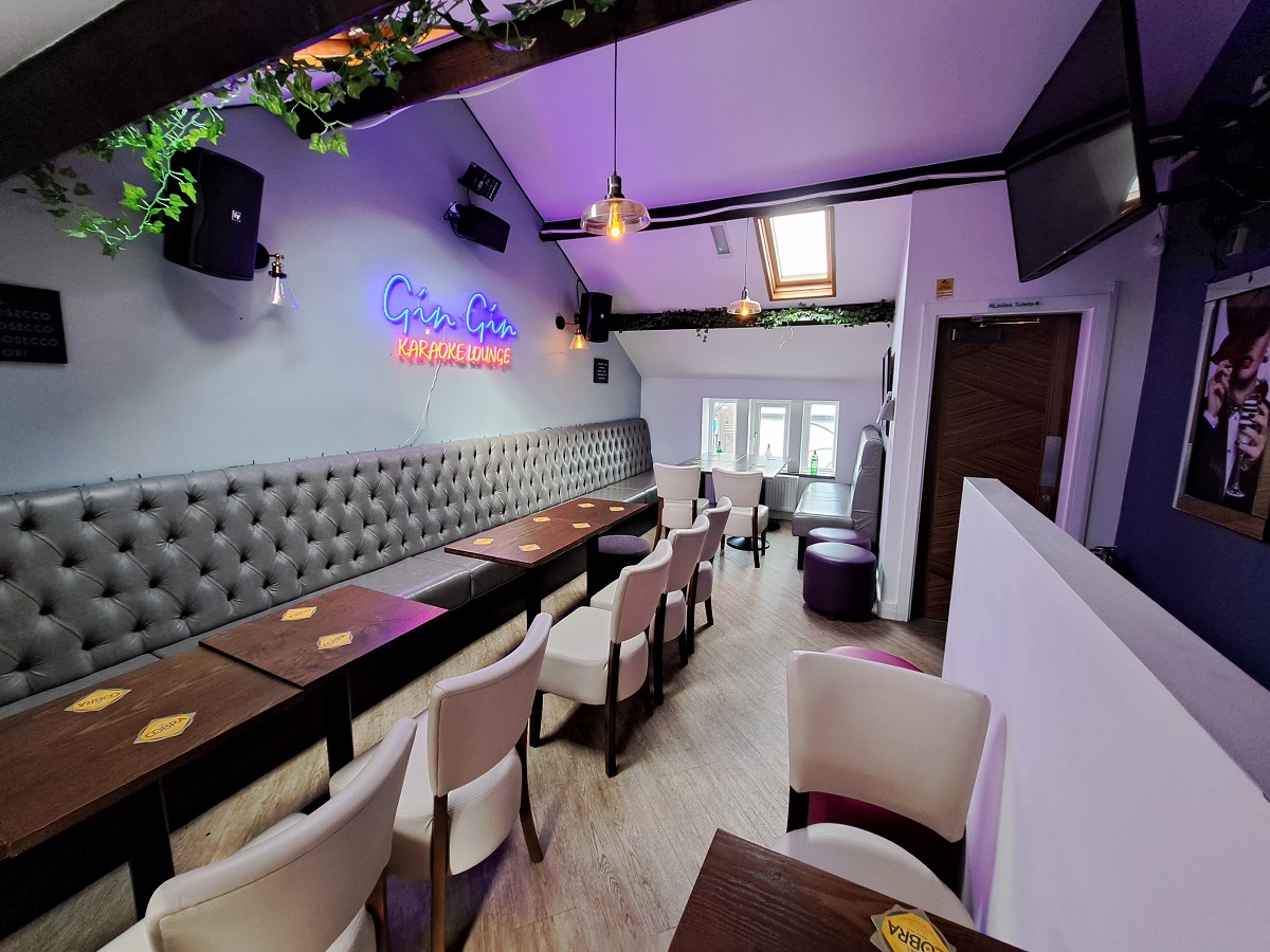 1 Milnrow Road, Shaw, Oldham, OL2 8AP Breakey & Nuttall